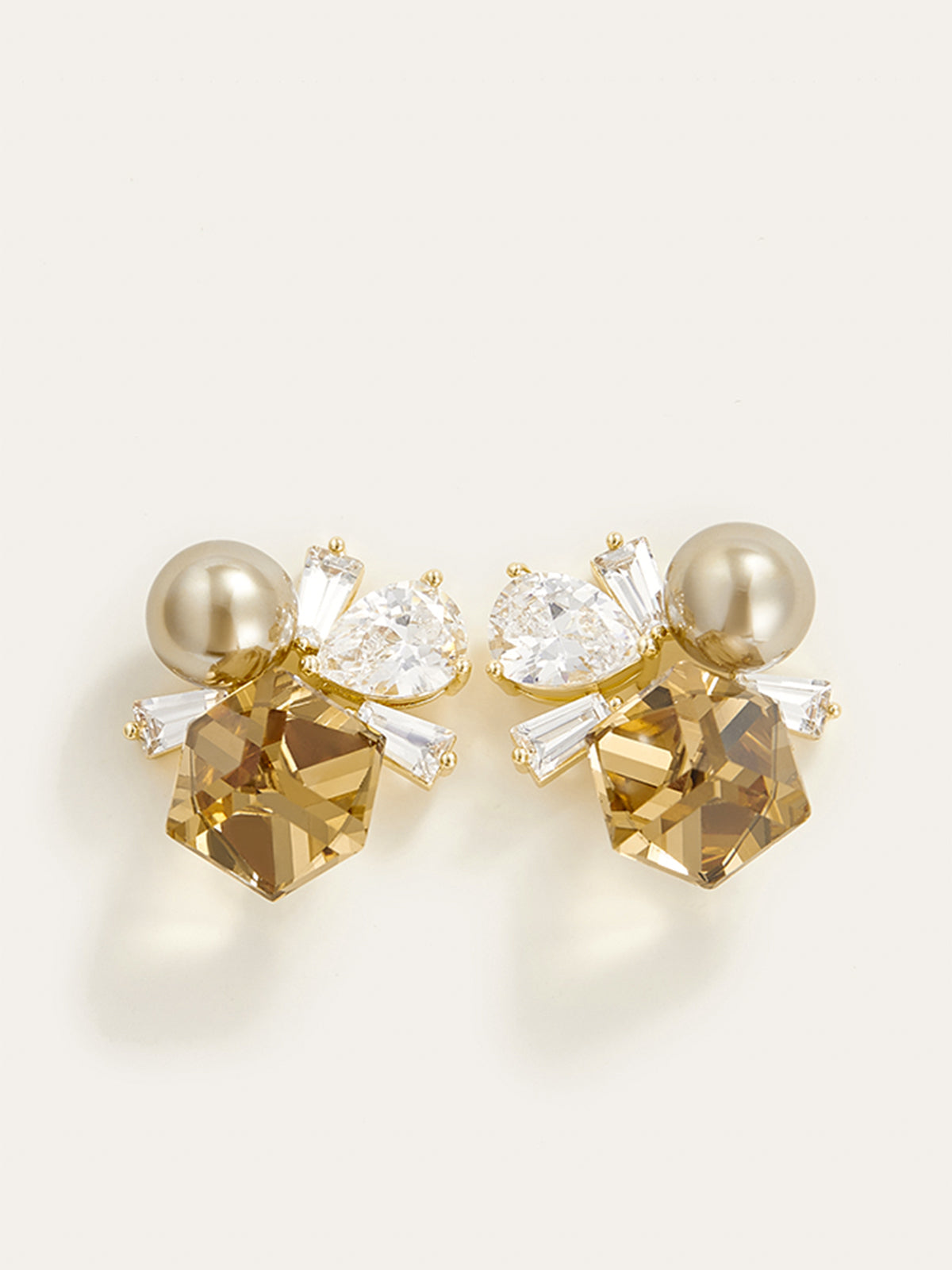 Kristal ve İnci Küme Küpeler