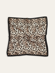 Leopar Desenli Kare Eşarp