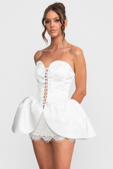 Dantel-Up Ön Detaylı Korse Peplum Mini Elbise - Beyaz