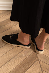 Kontrast Taban ve Metal Süsler Detaylı Süet Loafers - Siyah