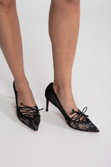 Fiyonk ve Dantel-Up Saya Detaylı Transparan Dantel Sivri Burun Stiletto - Siyah