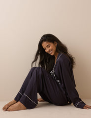 Lacivert Önden Bağlamalı Saten Pijama Takımı
