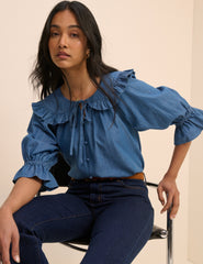 Orta Mavi Denim Çiçek Desenli Kısa Kollu Bluz