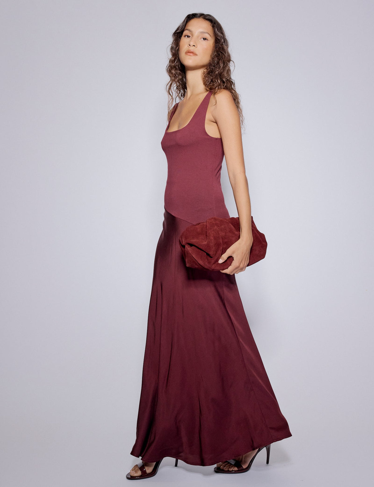 Bordo Asimetrik Düşük Bel Valentina Midi Boy Elbise