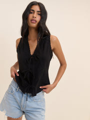 Siyah İşlemeli Önden Bağlamalı Bluz