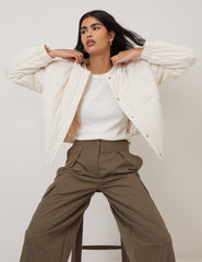 Krem Kapitone Bomber Ceket