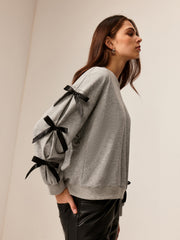 Yuvarlak Yaka Fiyonklu Sweatshirt