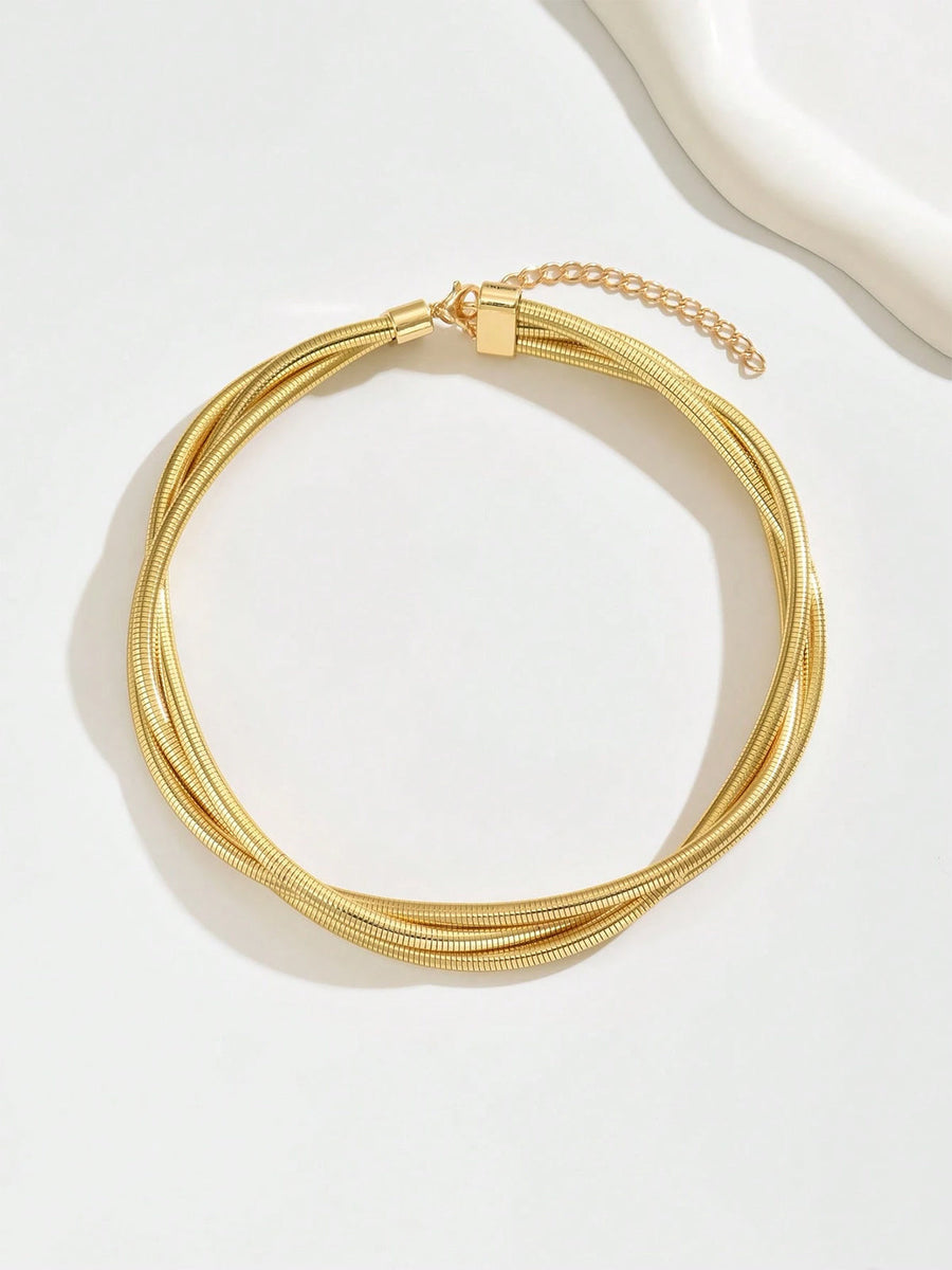 Üç Katmanlı Altın Tonlu Choker Kolye