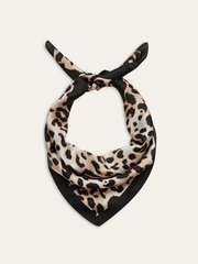 Leopar Desenli Kare Eşarp