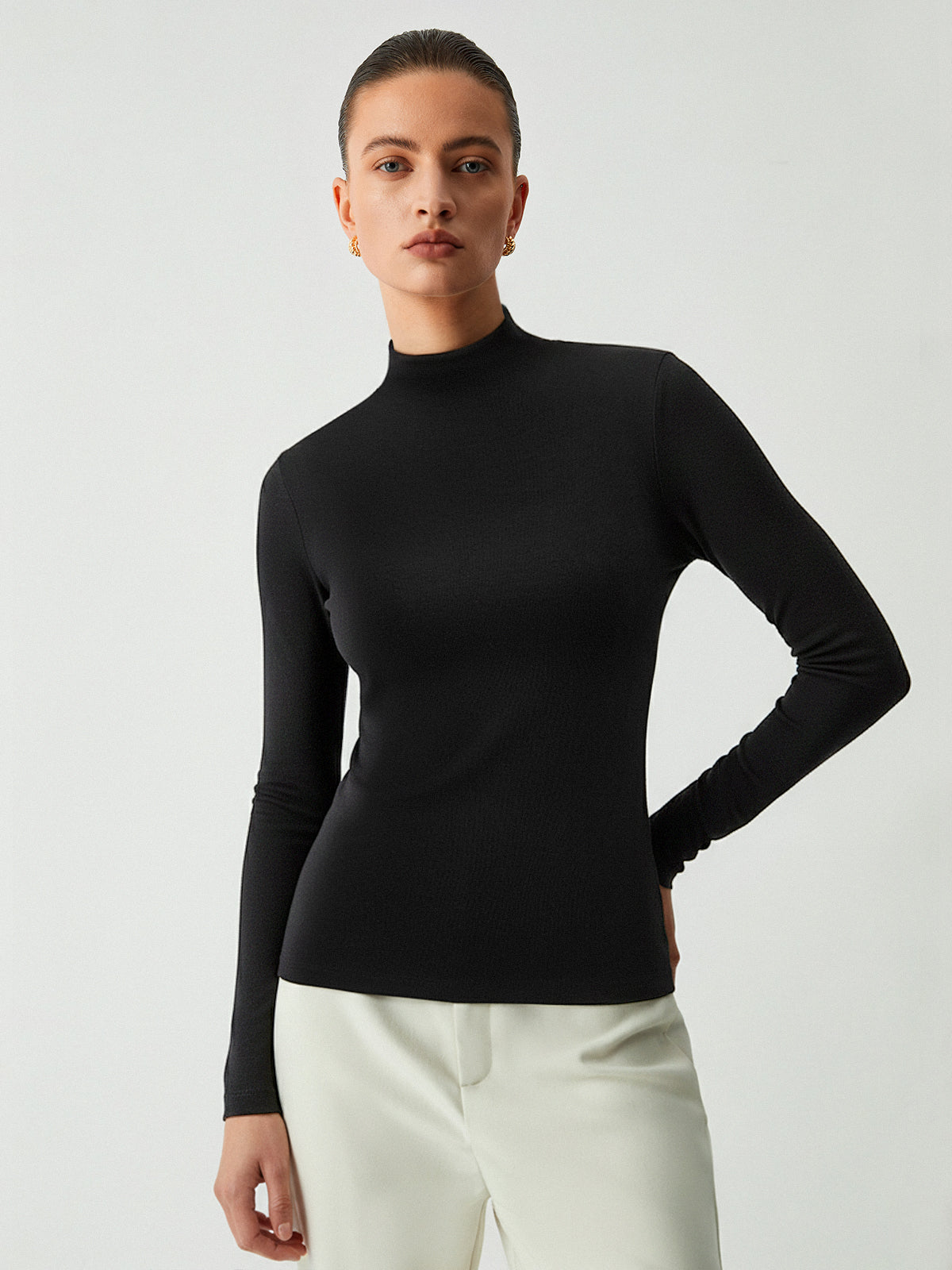 Slim Fit Dik Yaka Uzun Kollu Tişört