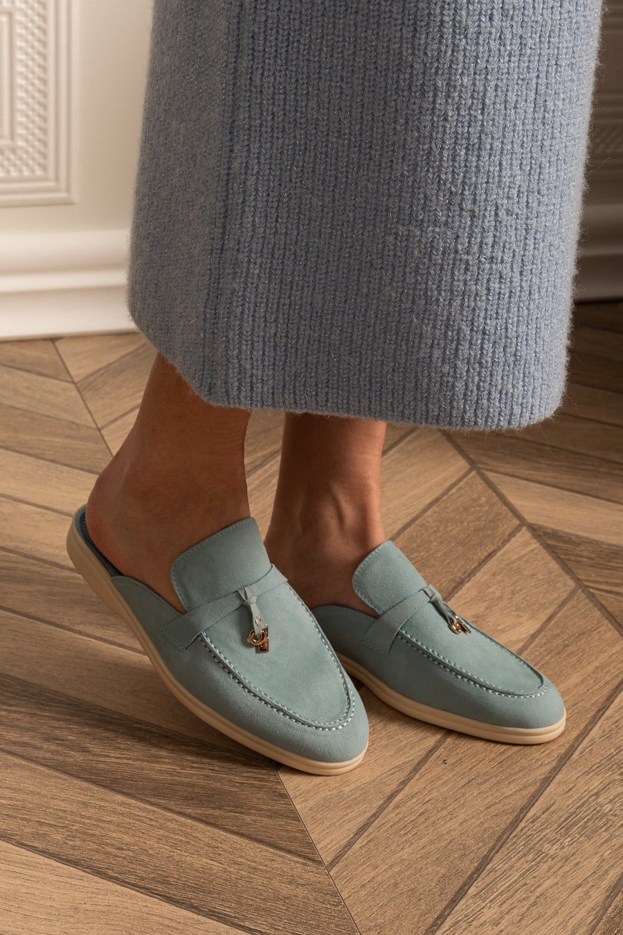 Kontrast Taban ve Metal Süsler Detaylı Süet Loafers - Bebe Mavisi