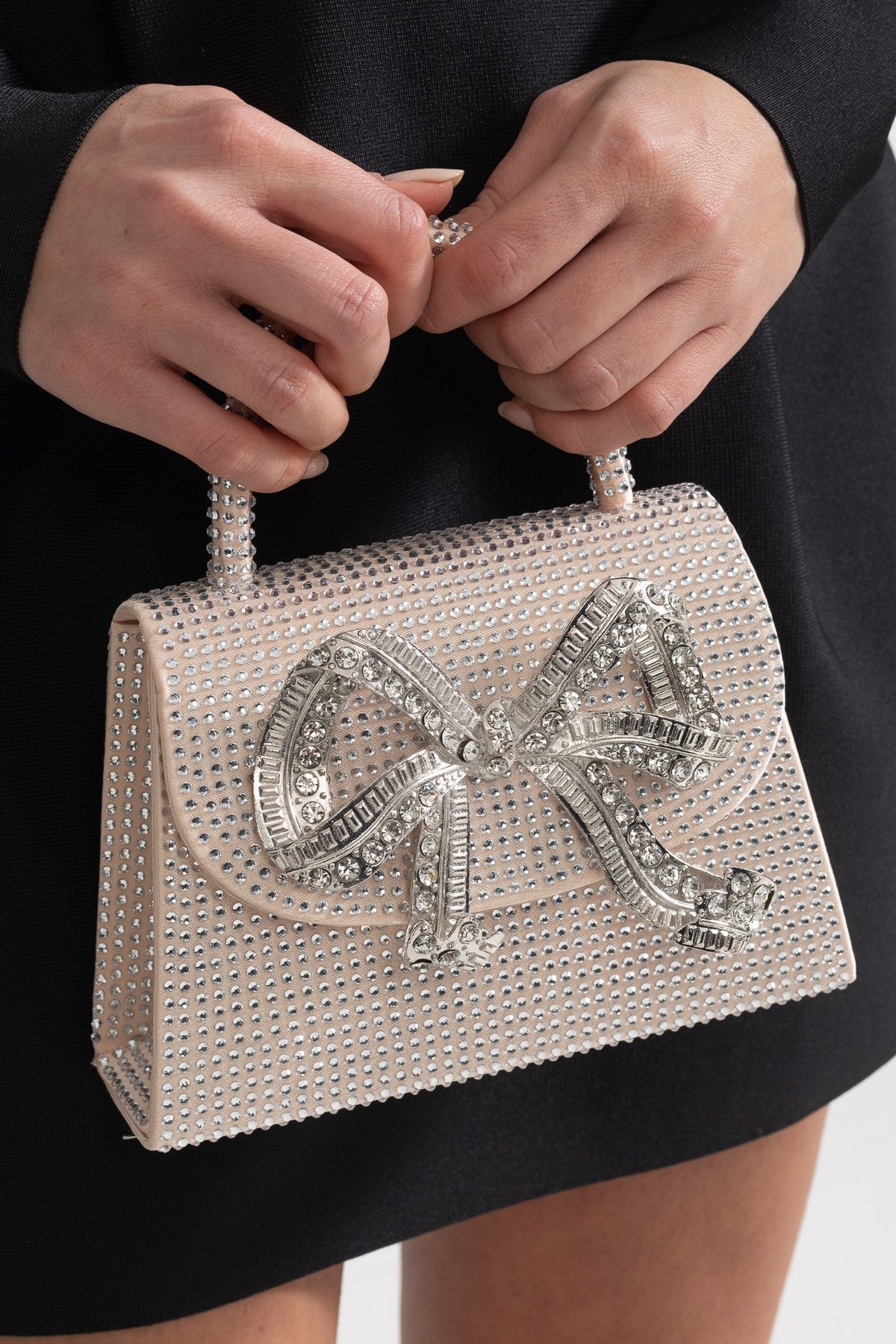 Dekoratif Metalik Fiyonk Detaylı Işıltılı Taşlı Clutch Çanta - Şampanya