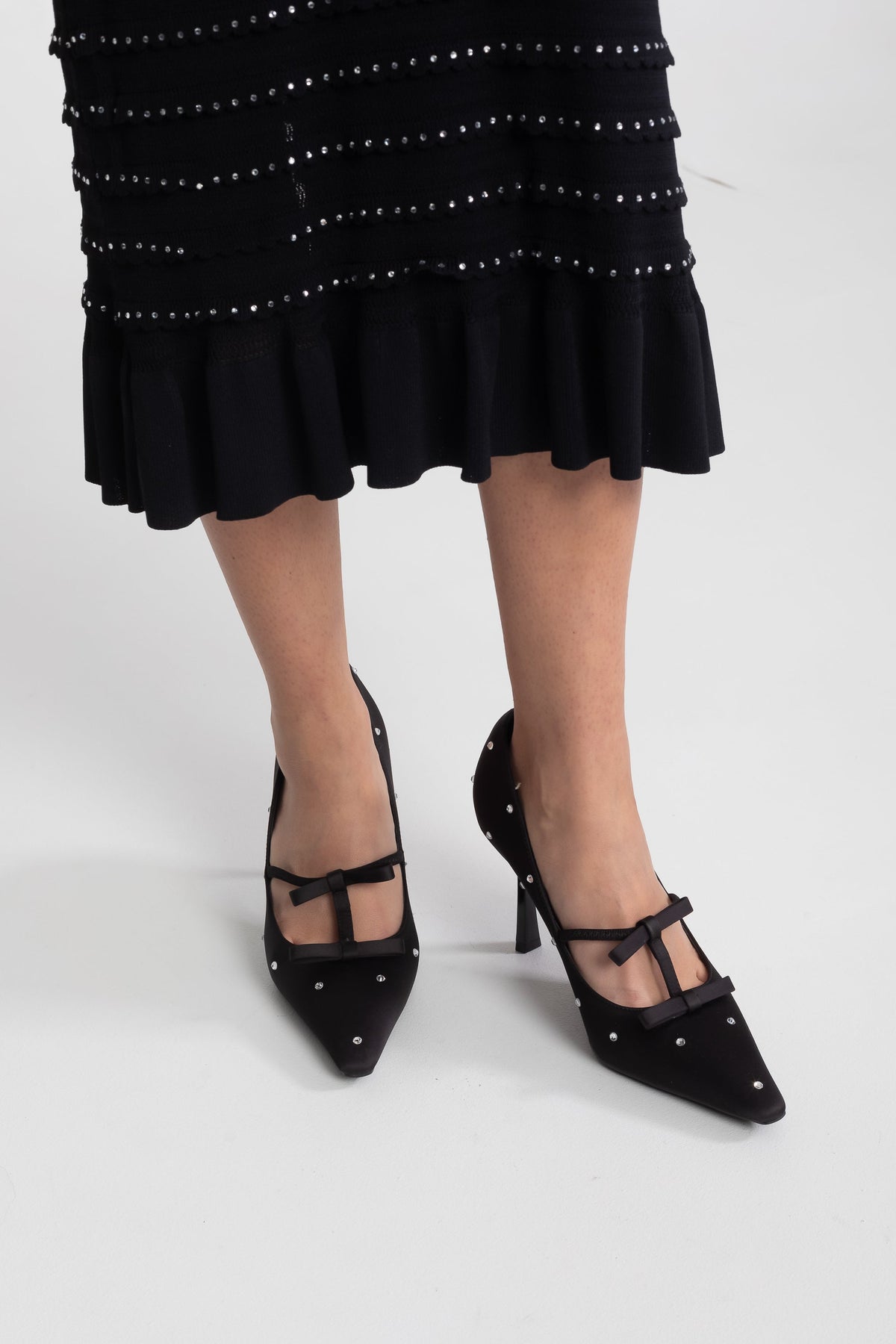 Kristal Studs Detaylı Fiyonk-detay Sivri Burun Stiletto - Siyah