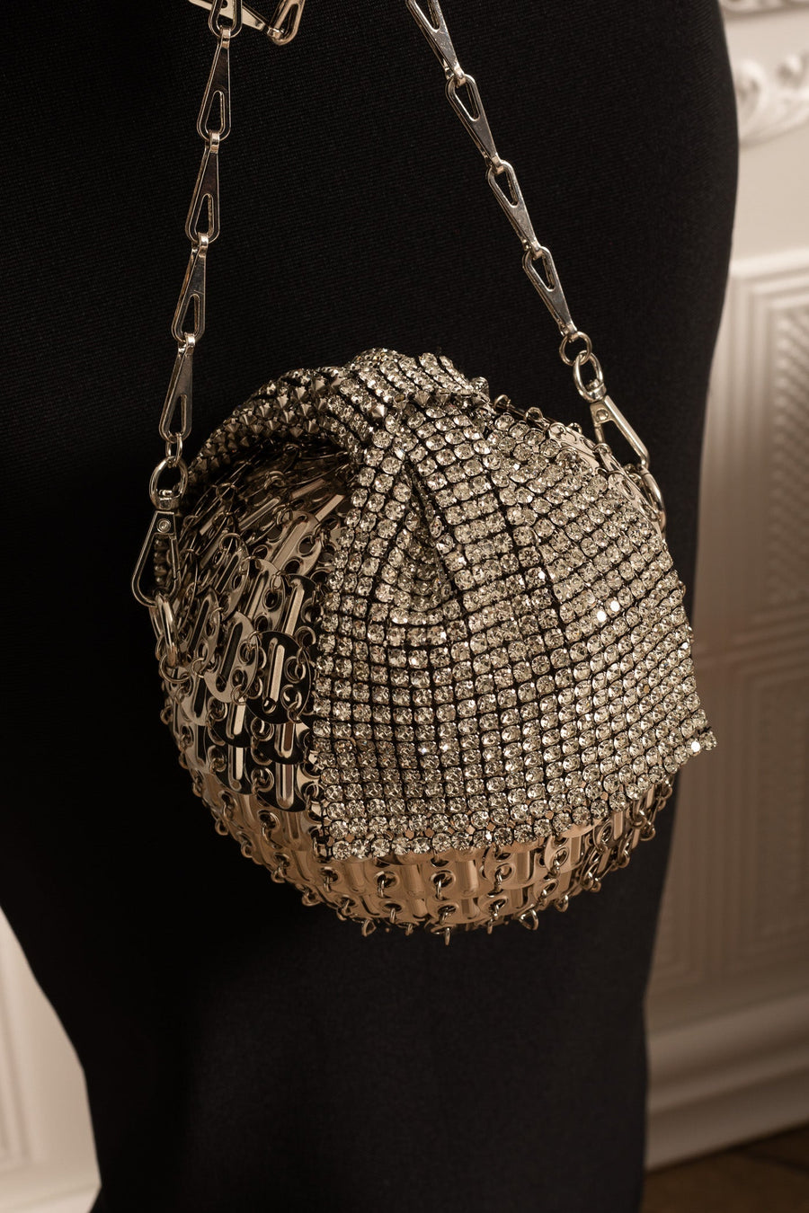 Işıltılı Süslemeler Detaylı Spherical Metalik El Çantası - Gümüş
