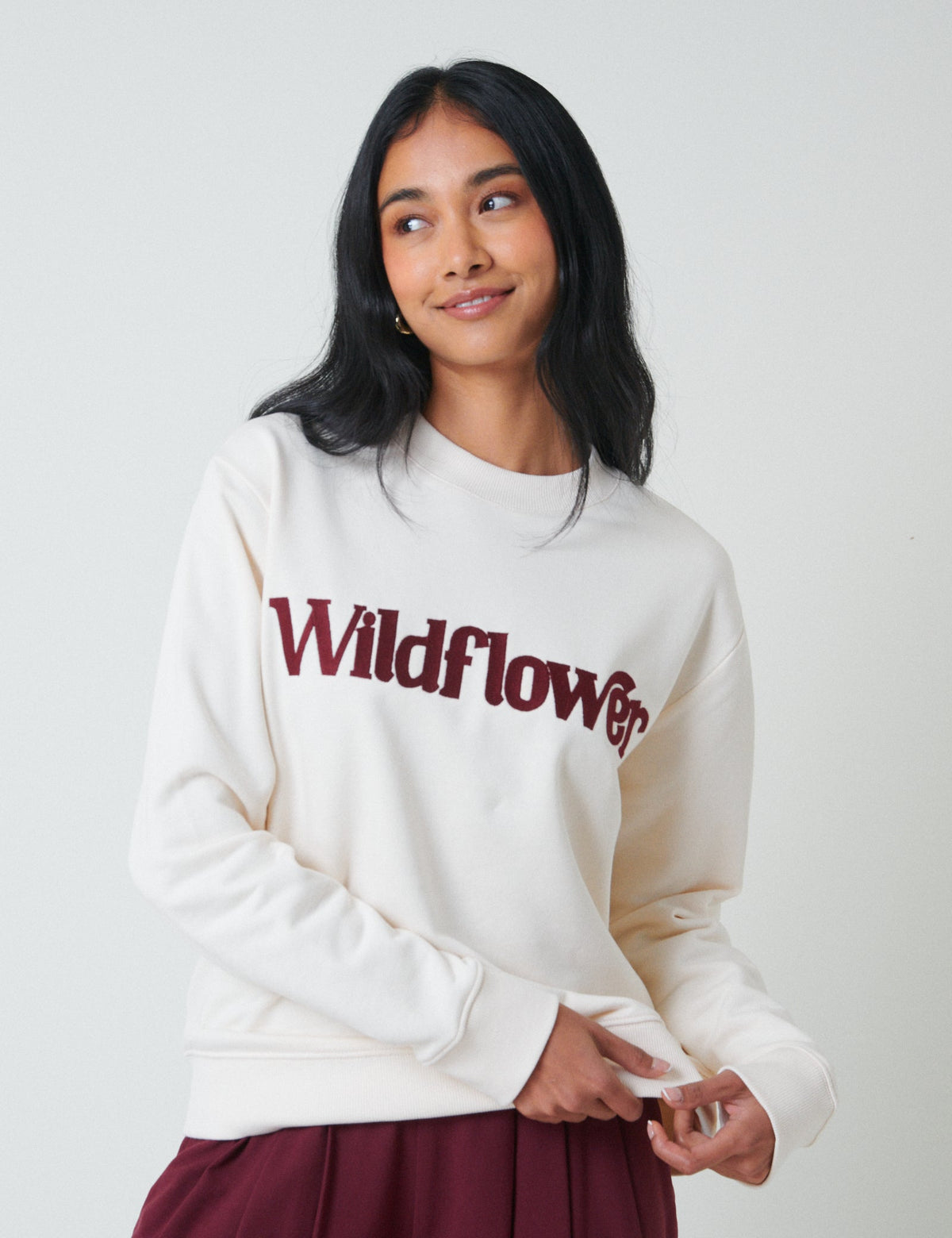 Beyaz Kır Çiçekli Sweatshirt
