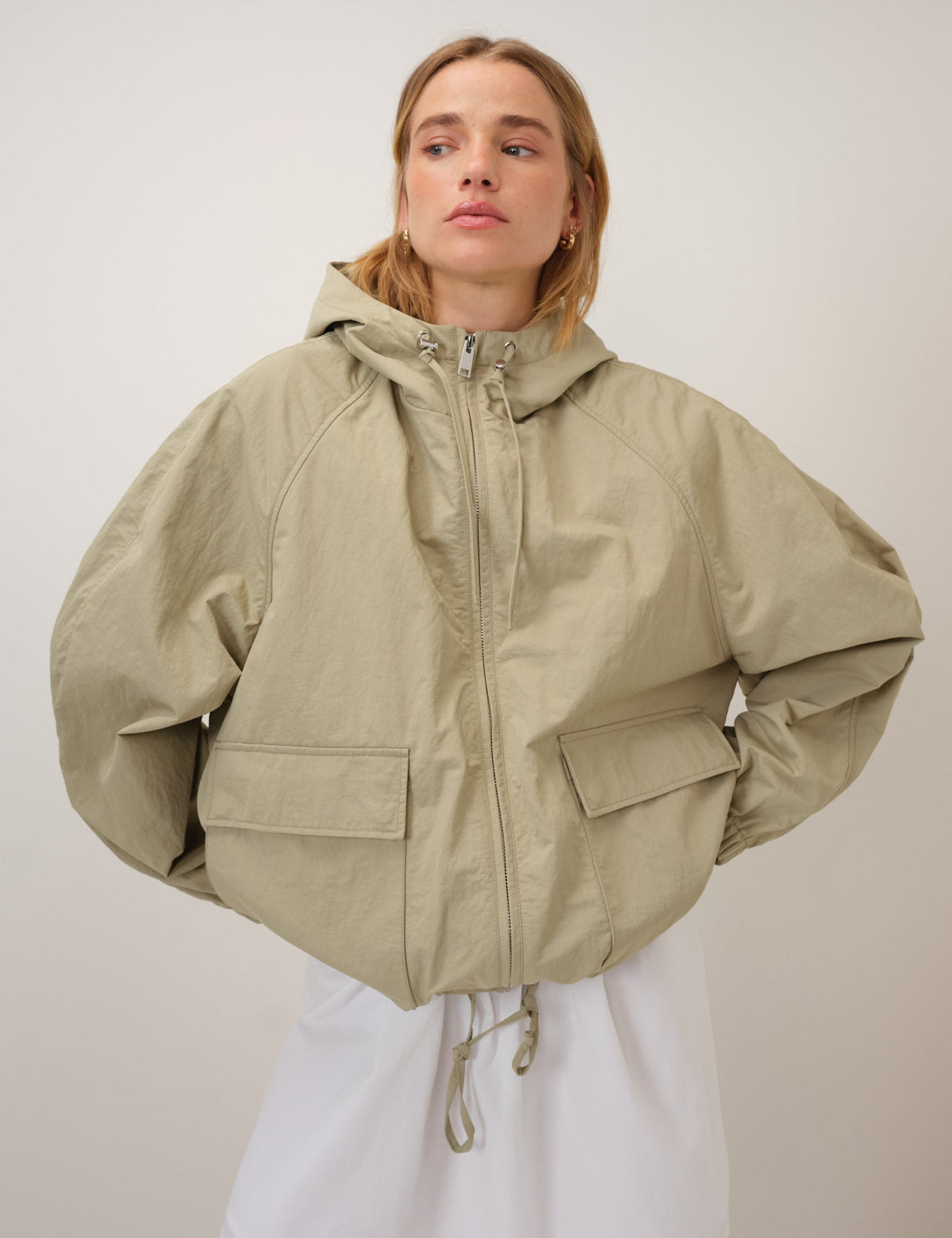 Yeşil Kapüşonlu Dik Yaka Windbreaker Ceket