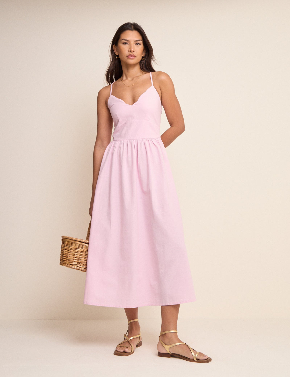 Pembe Dalgalı Kenarlı Jenna Midi Boy Elbise