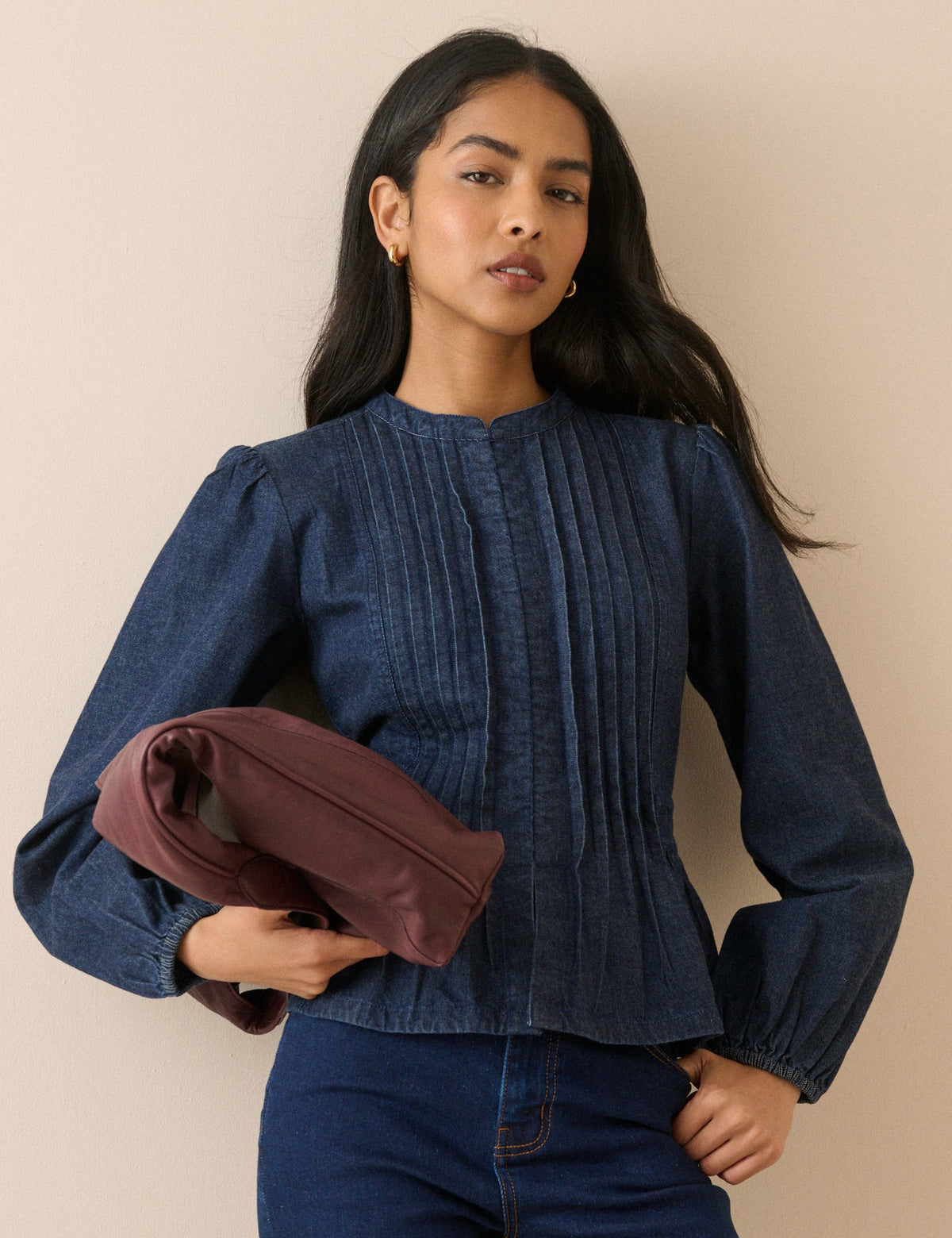 Koyu Ton Yıkamalı Pili Dikişli Denim Bluz