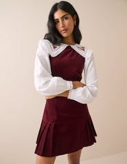 Beyaz İşlemeli Oversize Yaka Detaylı Bluz