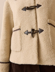 Krem Oversize Yaka Detaylı Peluş Ceket