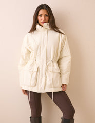 Krem Dik Yaka Rahat Puffer Ceket