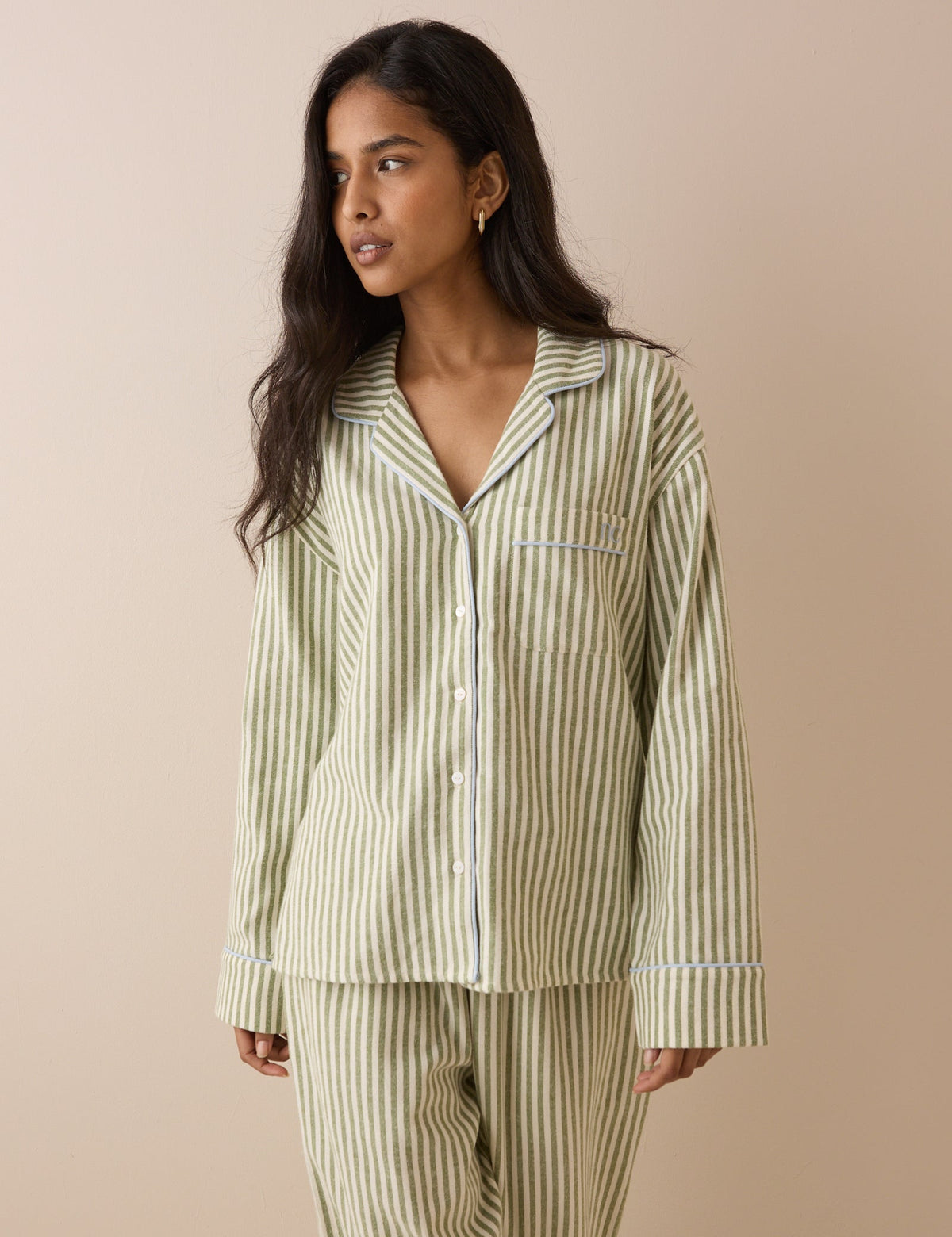 Yeşil ve Beyaz Çizgili Pijama Takımı