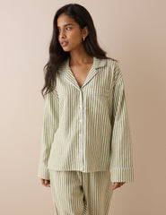 Yeşil ve Beyaz Çizgili Pijama Takımı