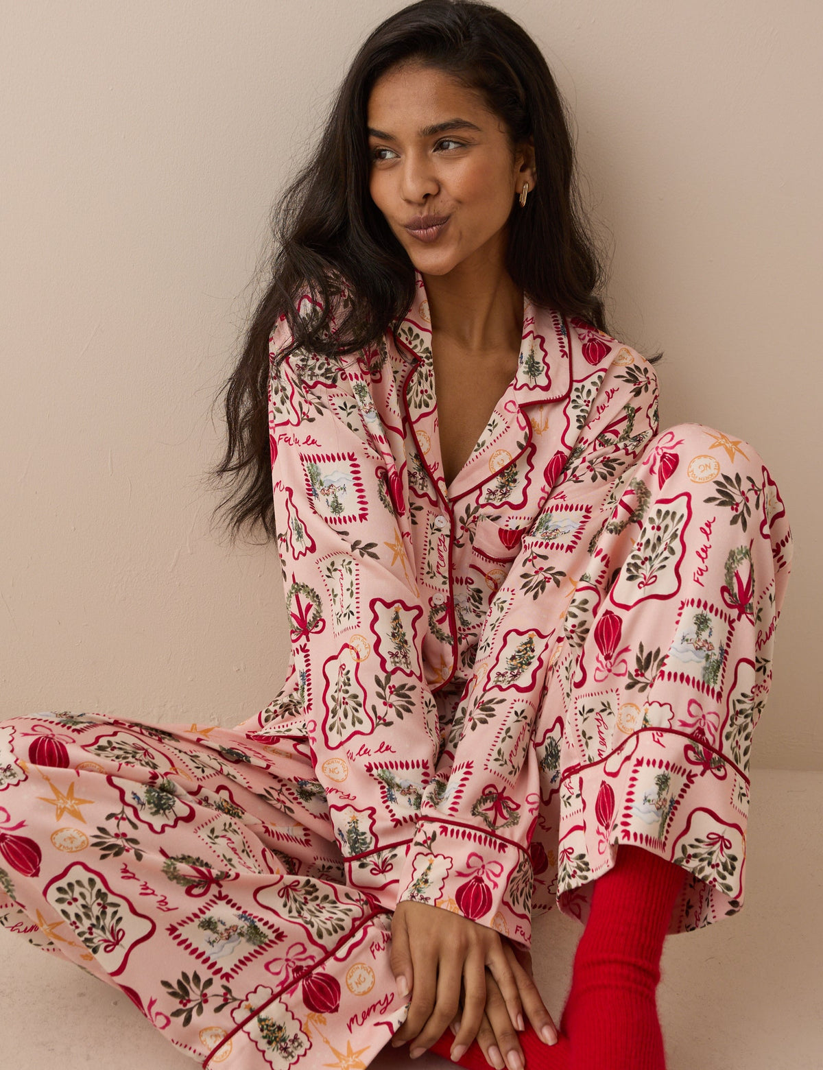 Pembe Yılbaşı Temalı Pijama Takımı