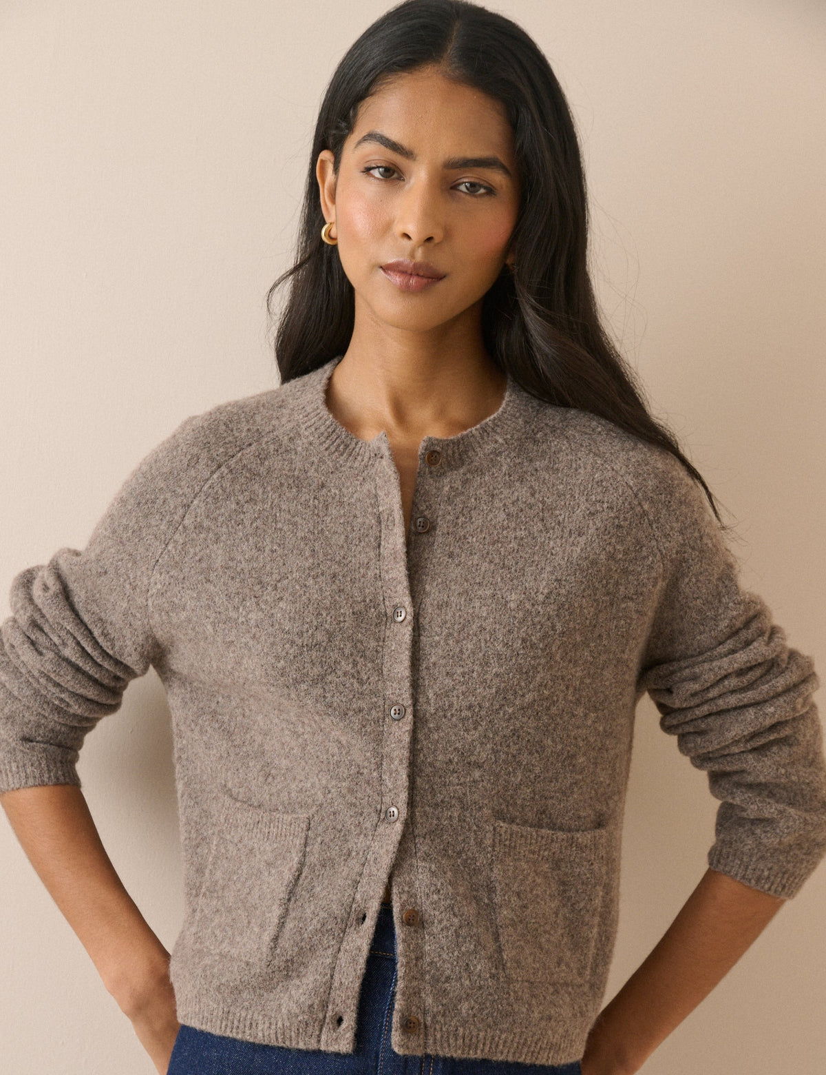 Taupe Kırçıllı Patch Cepli Hırka
