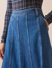 Orta Ton Yıkamalı Panelli Denim Midi Boy Etek