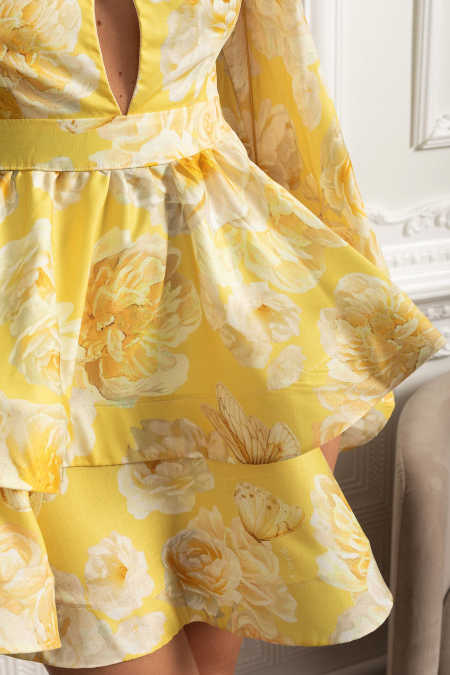 Hacimli Kollar ve Peplum Detay Çiçekli Romantik Mini Elbise - Sarı