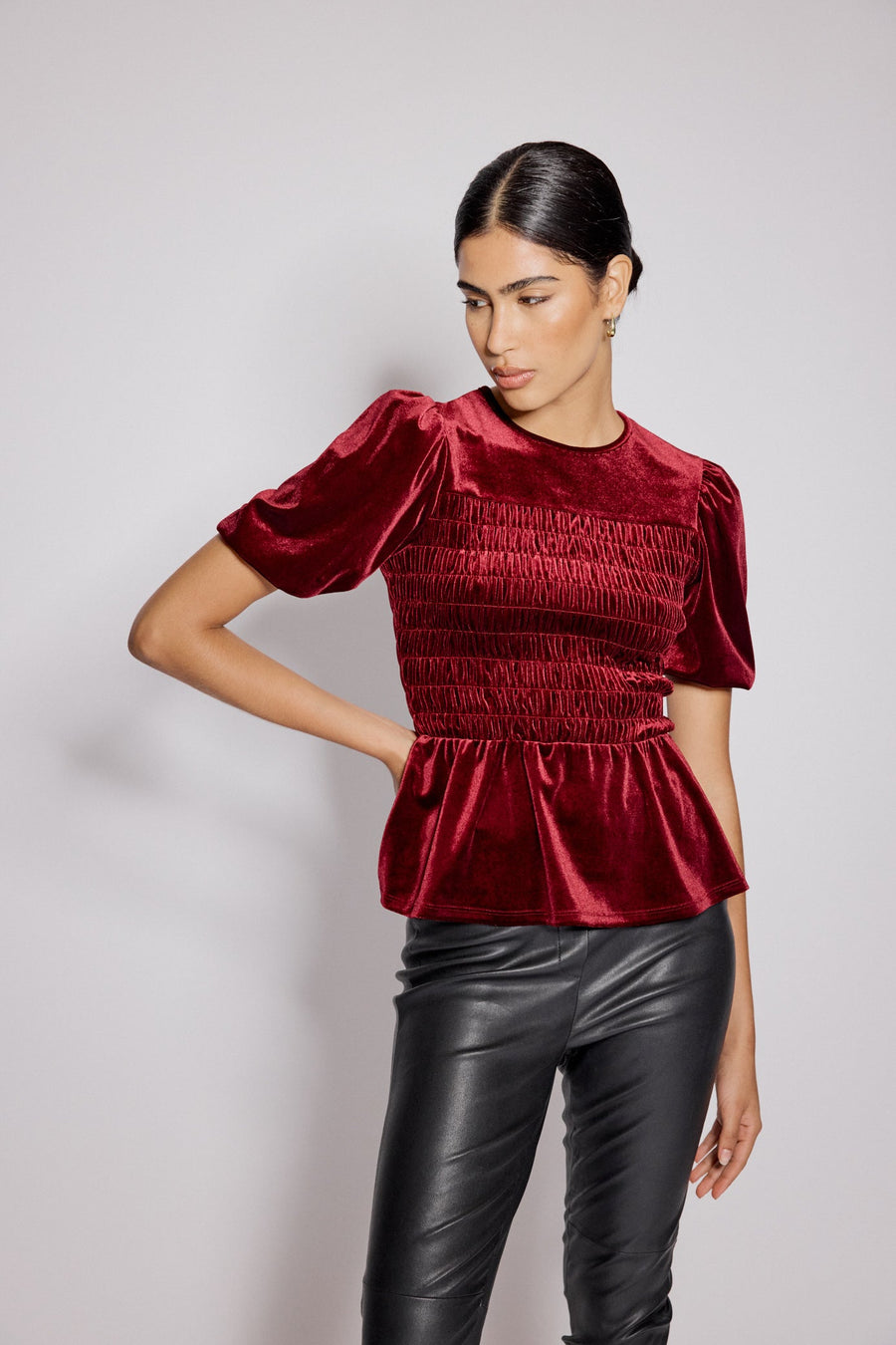 Kırmızı Kadife Balon Kollu Peplum Bluz