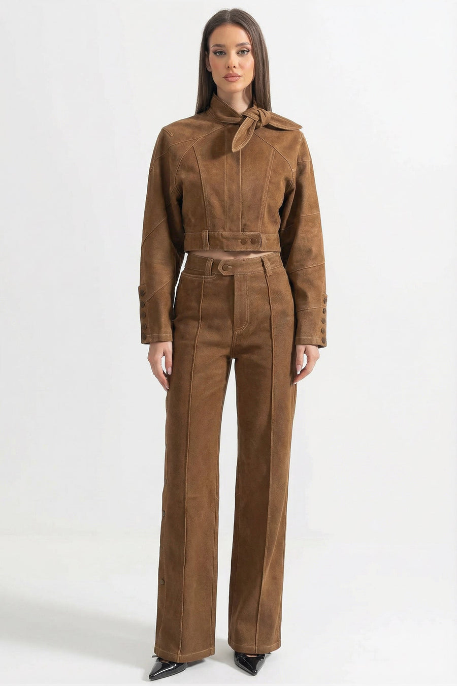 Bağlama-yaka Kısa Kesim Ceket ve Bol Paça Pantolon Detaylı Süet Takım - Kahverengi