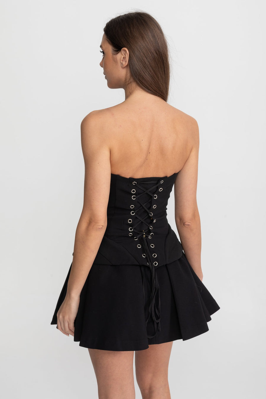 Şekillendirilmiş Üst Beden ve Illusion Panel Detaylı Askısız Üst - Siyah
