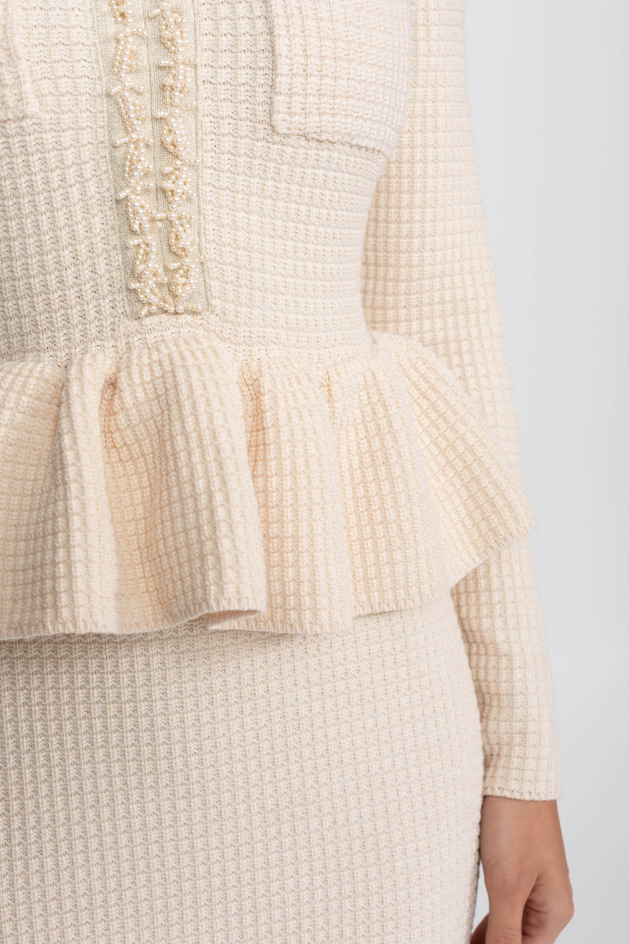 Ön Göğüs Cepleri Detaylı Püskül Şerit Triko Peplum Elbise - Bej