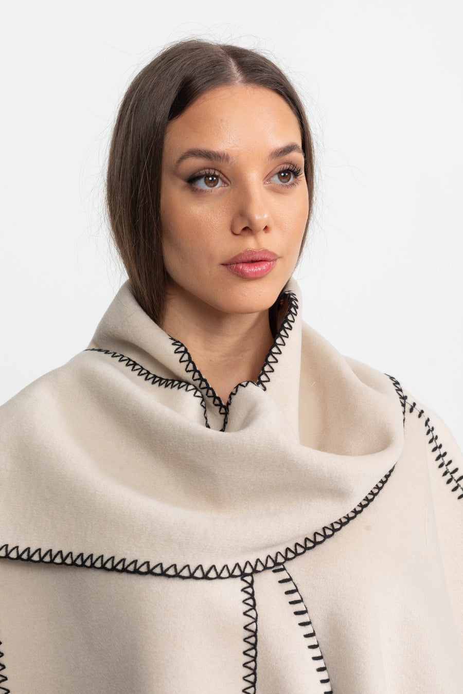 Kontrast Whipstitch Kenar Şeridi Detaylı Yün Karışımlı Poncho - Fildişi