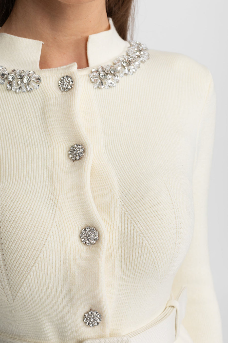 Peplum Bel ve Kristal Yaka Detaylı Midi Elbise - Fildişi