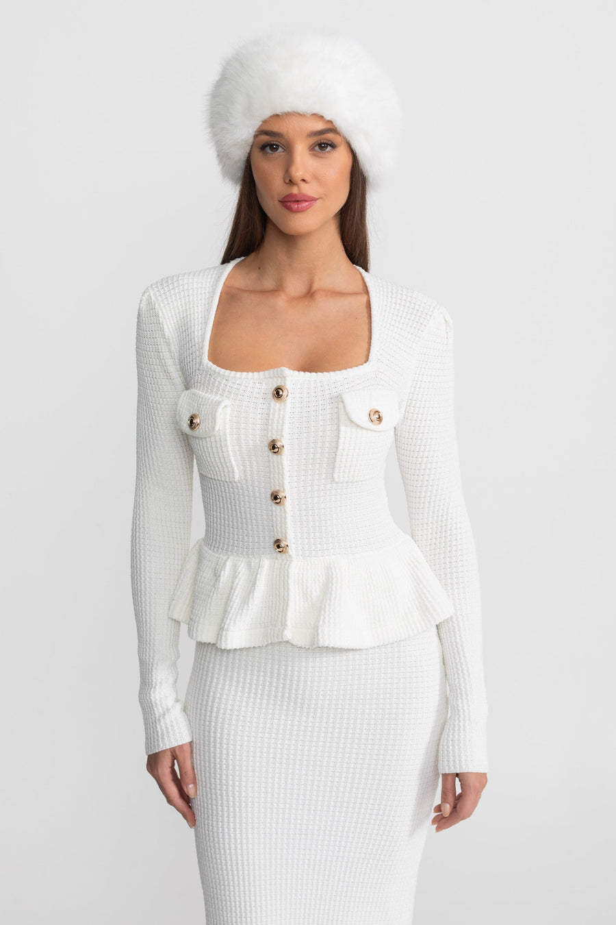 Peplum Bel ve Altın Düğmeler Detaylı Dokulu Triko Elbise - Beyaz