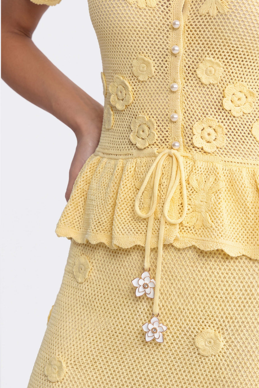 Bağcıklı Bel Detaylı Çiçekli Tığ İşi Peplum Maxi Elbise - Sarı